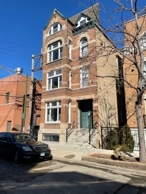 Photo - 1746 W Beach Ave Unit 1F