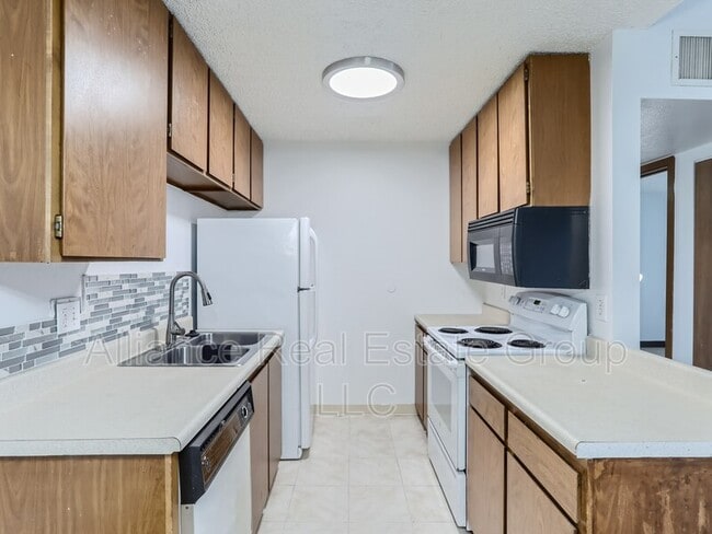 Photo - 3100 S Federal Blvd Unit 323