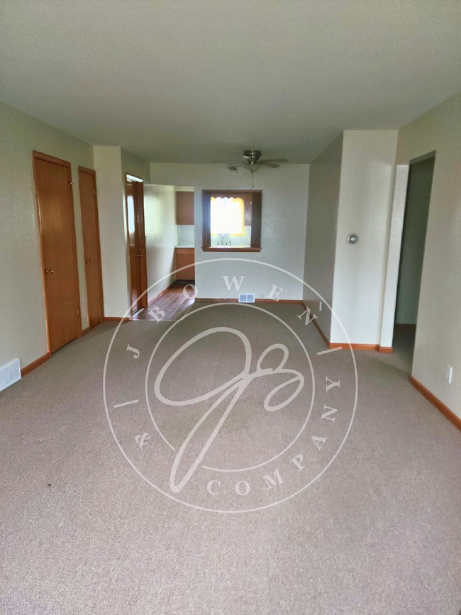 Photo - 2 bedroom- Perrysburg School District! Ready to call home! Unit #4