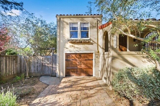 Photo - Spacious 2 Bed, 2 Bath Home