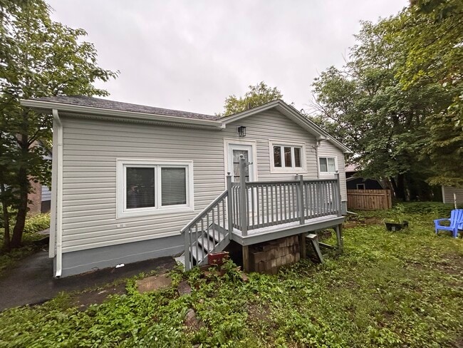 Photo - 81 Berteau Av