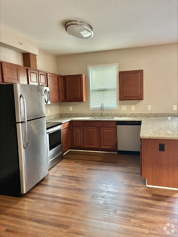 Building Photo - 732 Ohio Pike Rental