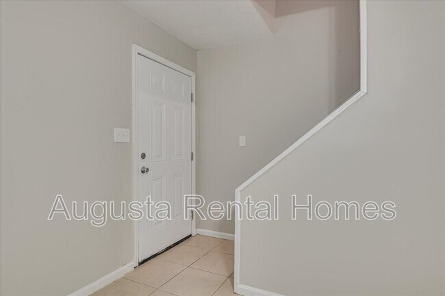 Photo - 140 Chalet North CT