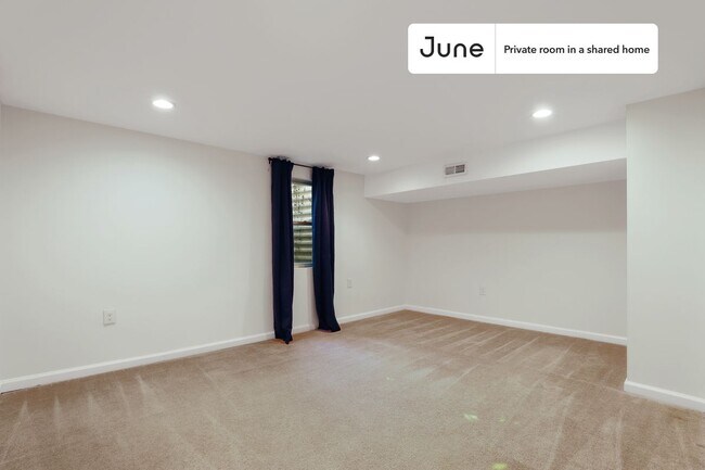 Photo - Room in Shared 5 bed/2 bath home Unidad BD