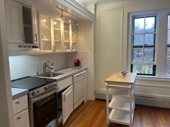 Photo - 988 Memorial Dr Unit 186