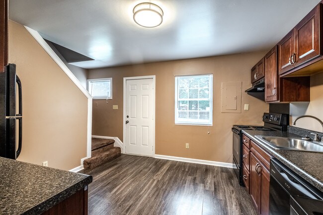 Wingate Townhouse Apartments