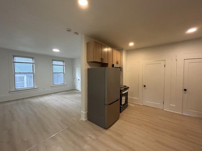 Photo - 2 bedroom in Chicago IL 60647 Unit 1RF