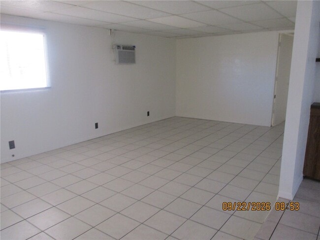 1946 Sea Breeze Ln