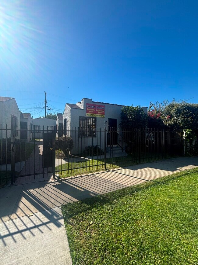 Photo - 1024 1/2 W 65th St