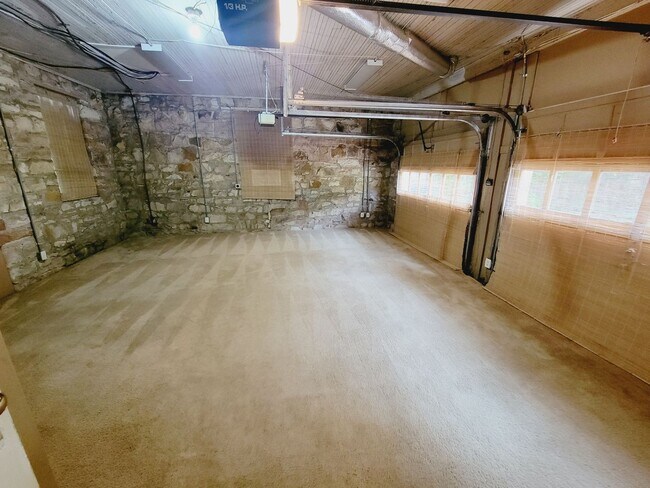 Photo - Carriage House for Rent in Hoover, Alabama