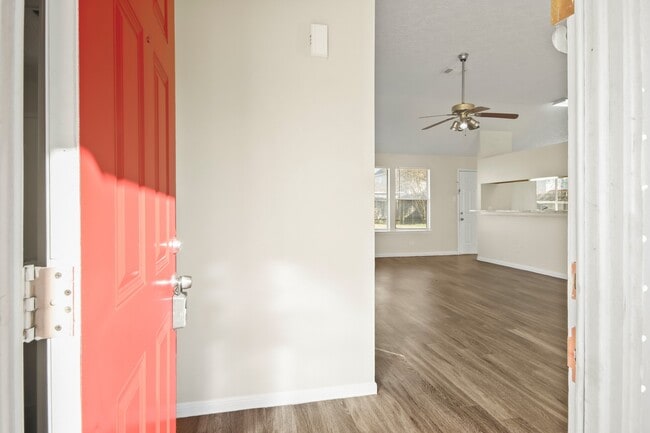 Building Photo - 16885 Blue Jay St