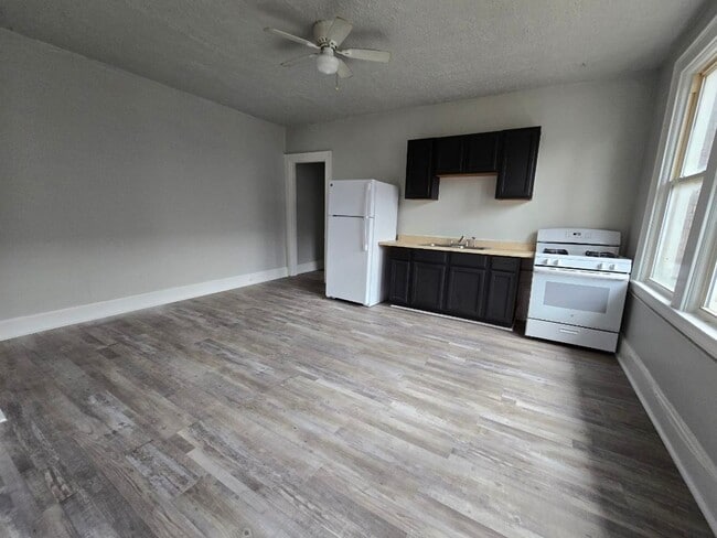 Photo - 579 Blair Ave Unit 579-4
