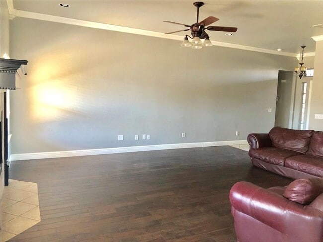 Photo - For Lease - Comfortable and Convenient Living