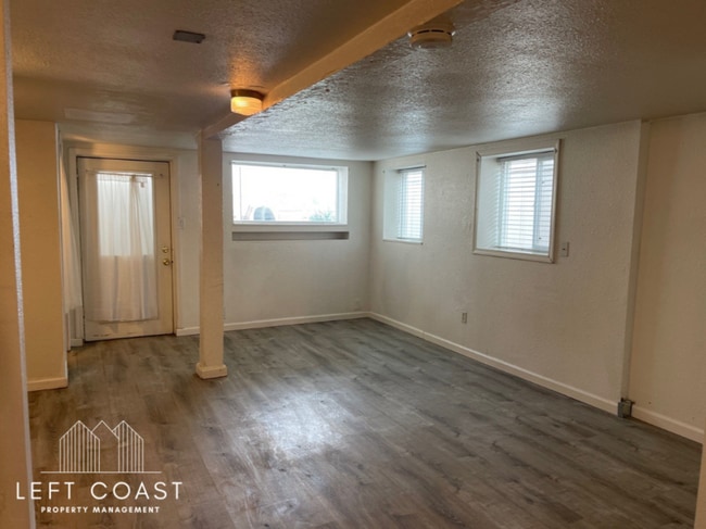 Photo - 443 SW 7th St