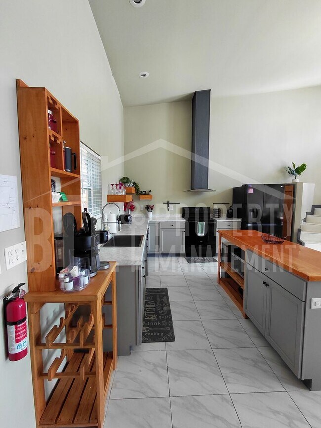 Photo - Stunning 3 Bedroom in Forsyth!