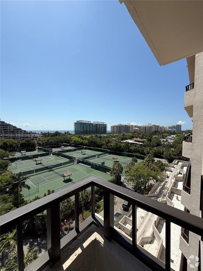 Building Photo - 151 Crandon Blvd Unit 700 Rental