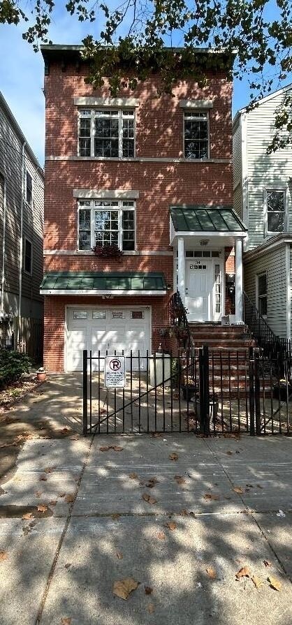 Building Photo - 34 Van Nostrand Ave Unit 2 Rental