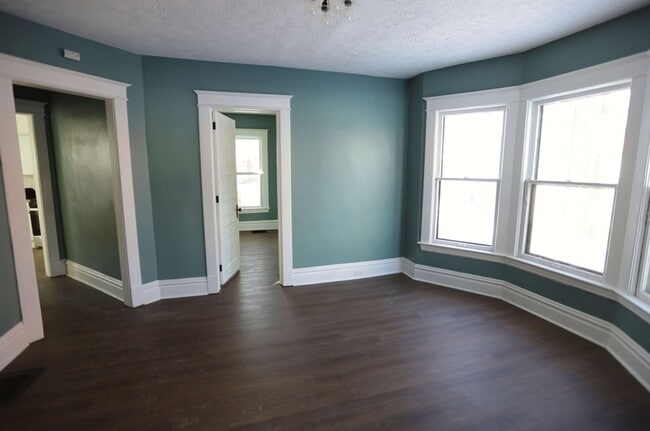 Photo - 1222 Wealthy St SE