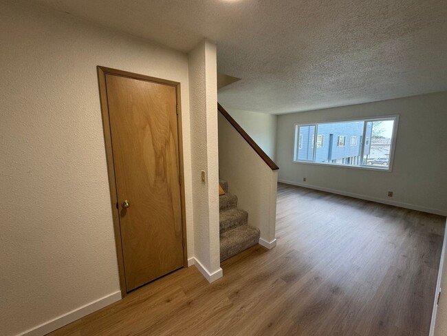 Photo - 1041/A/ Unit 1041/A/G