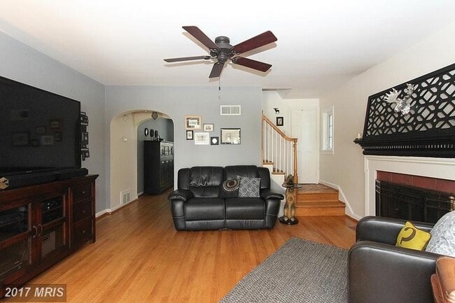 Photo - Wonderful Home in Great Arlington Location!