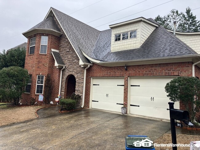 Photo - 191 Castlehill Dr