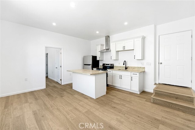 Photo - 1375 N Mentor Ave Unidad A