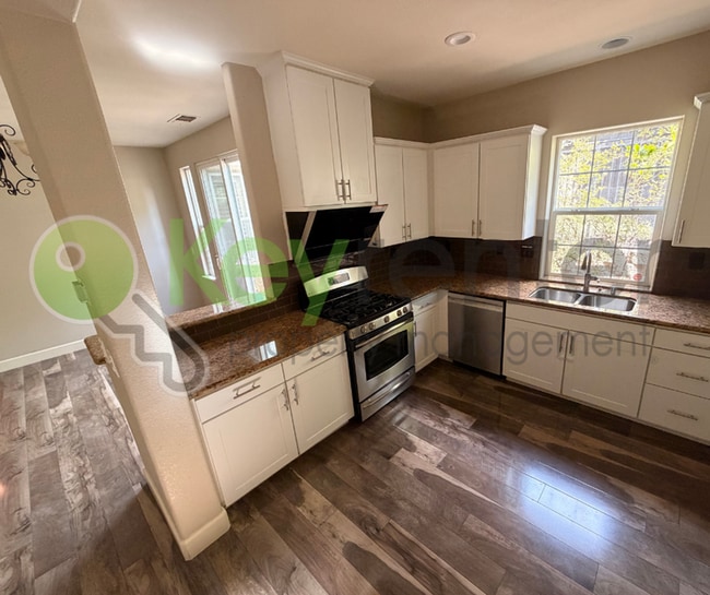 Photo - 76 Chambord Way