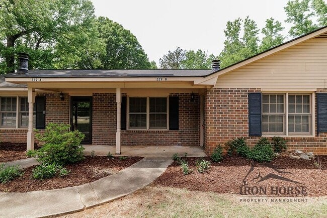 Photo - 229 N Burson Ave