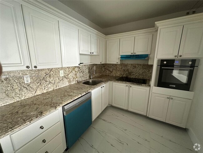 Building Photo - 19390 Collins Ave Unit 1616 Rental