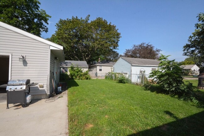 Photo - 415 15th Ave NE