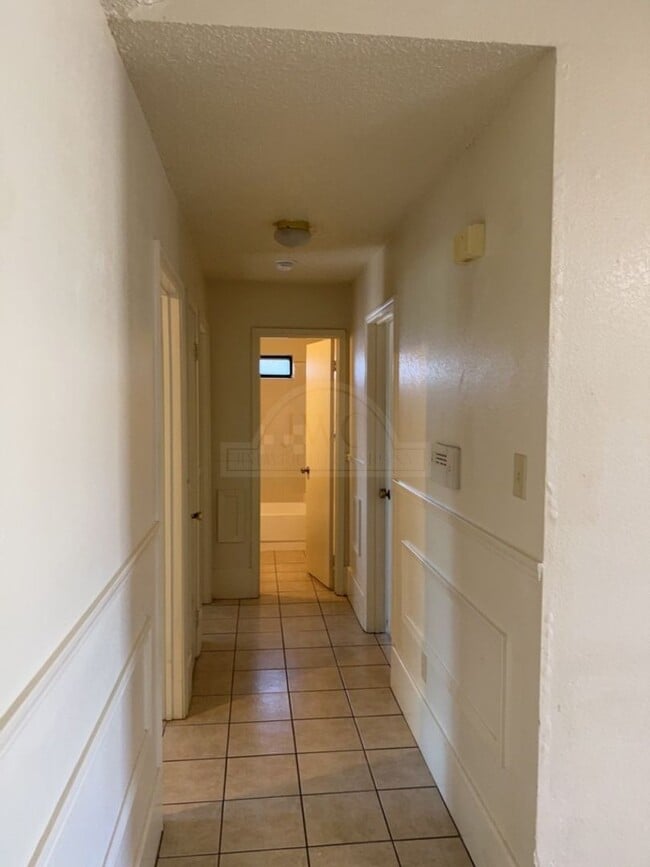 Photo - 2001 Meadowbrook Dr