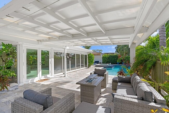 Photo - 391 SE 7th Ave