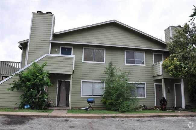Building Photo - 10810 Topperwein Dr Rental