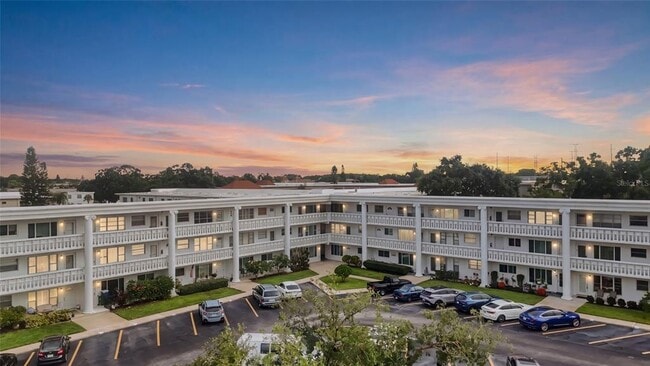 Building Photo - 2454 Australia Way E Unit 32