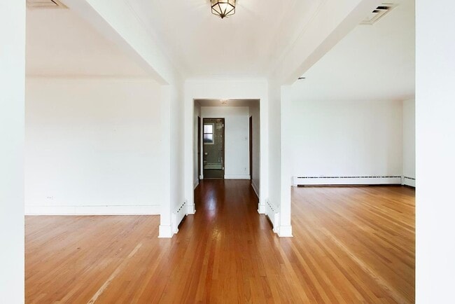 Photo - 545 Thatcher Ave