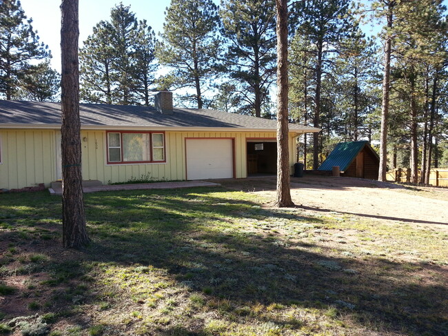 Single family house on 0.7 acres - 1650 Chippewa Trl House