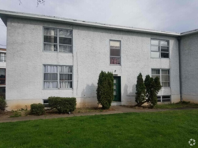 Building Photo - 8409 Buffalo Ave Unit apt 4