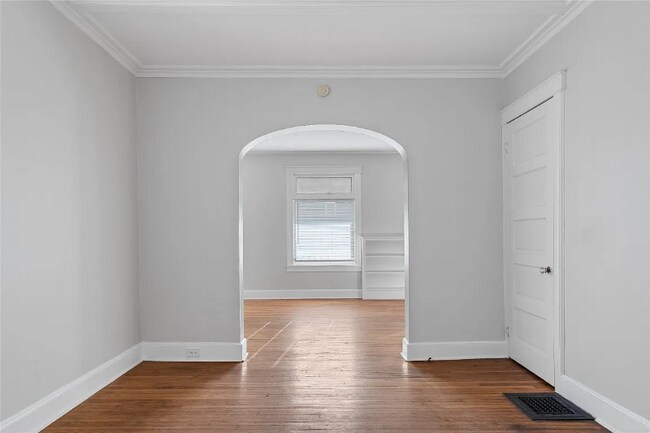 Photo - 25 Duane Ave