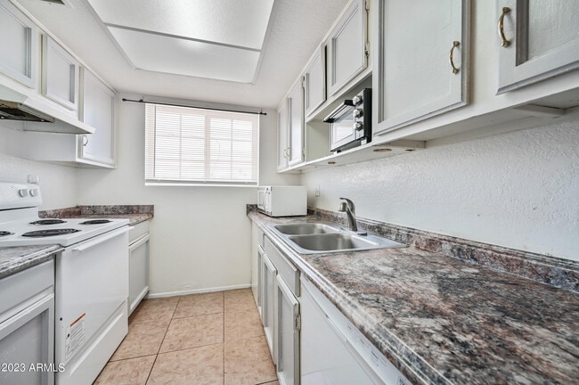 Photo - 1815 N Spring