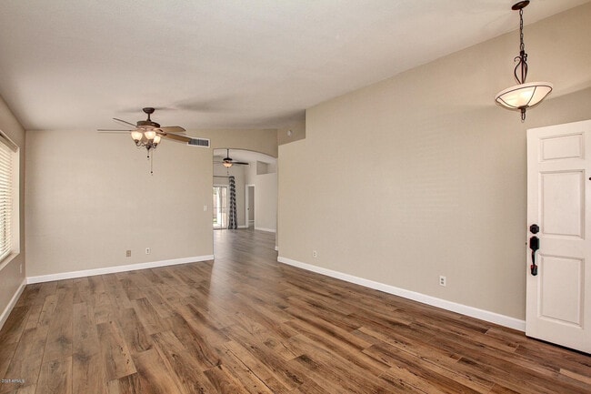 Photo - 15810 S 28th Pl