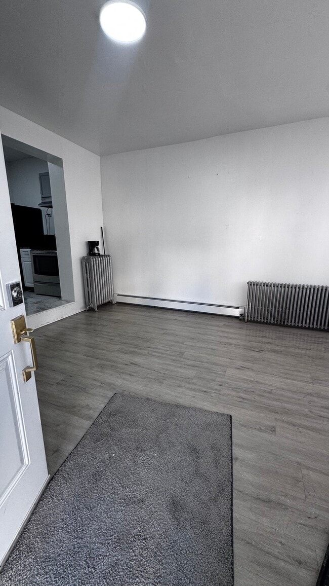 Photo - 306 N 5th St