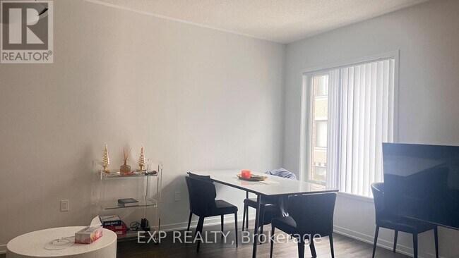 Photo - 235 Birmingham St