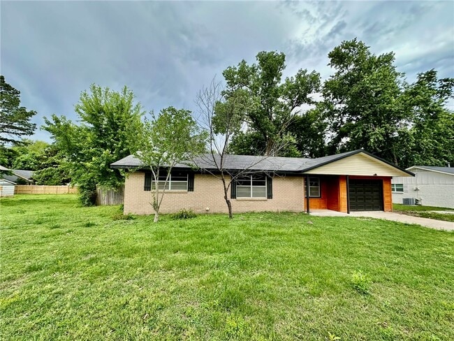 Photo - 1202 SE E St