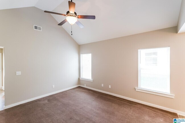 Photo - 587 Kincaid Cove Ln