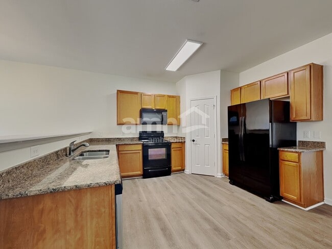 Photo - 2590 Leighswood Dr