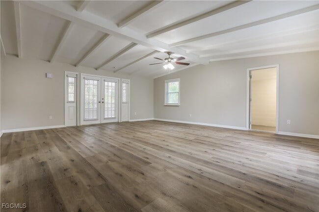 Photo - 739 Palmetto St
