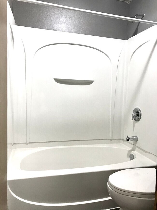 Photo - 116 W 43rd St Apartment Unit 116-3 W 43rd St