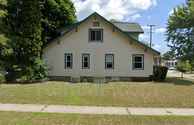 Photo - 703 E Chippewa St