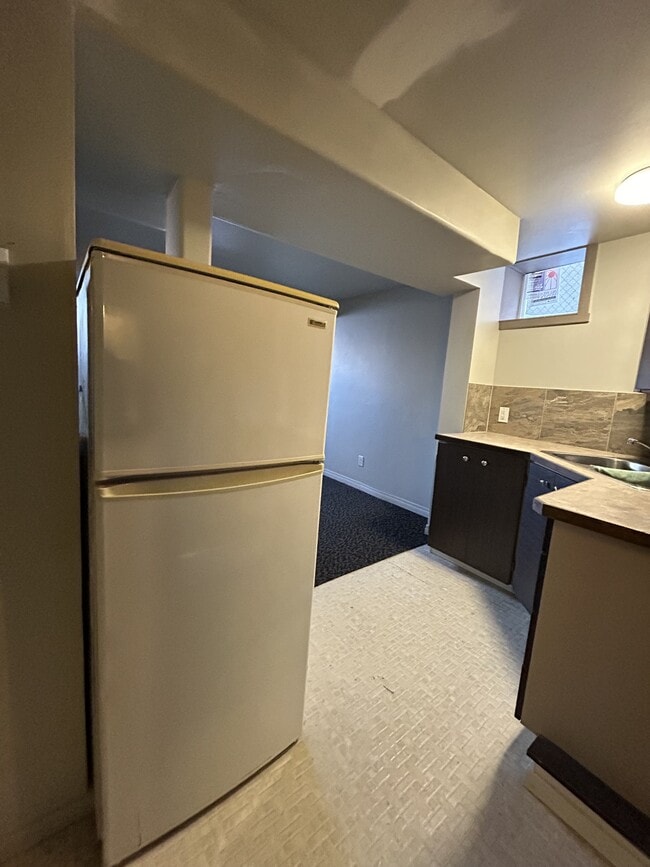 Photo - 131 Avenue M S