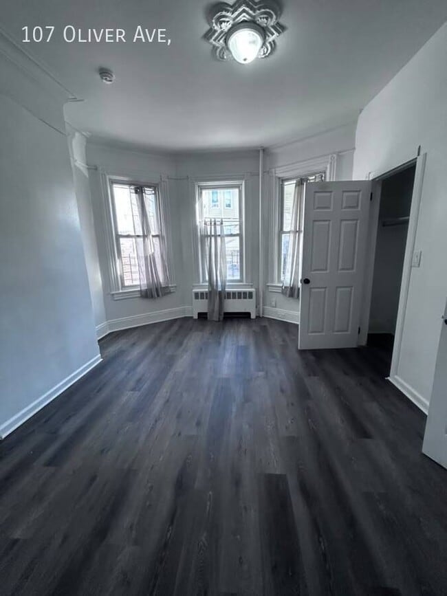 Photo - 107 Oliver Ave